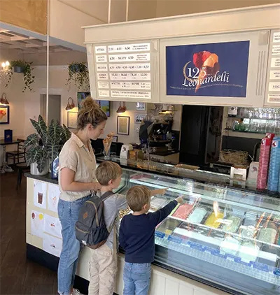 such dir deine Lieblings-Eissorte bei Leonardelli aus such dir deine Lieblings-Eissorte bei Leonardelli aus